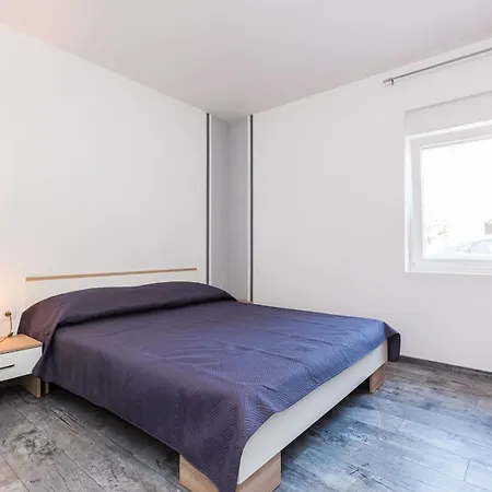 Lemmy 아파트 자다르